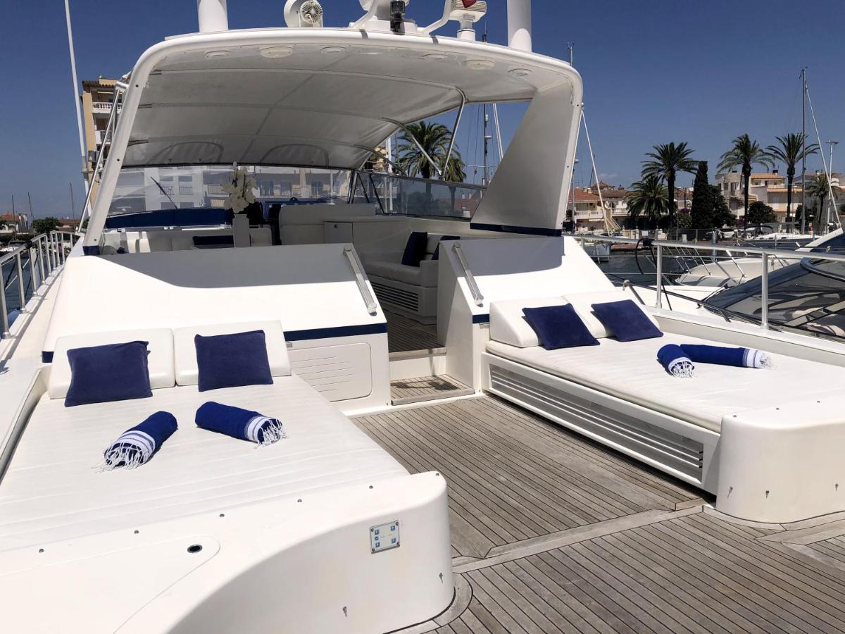 Home Sweet Boat - Chambres D'Hotes Empuriabrava Kültér fotó