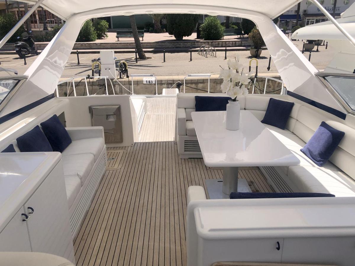 Home Sweet Boat - Chambres D'Hotes Empuriabrava Kültér fotó